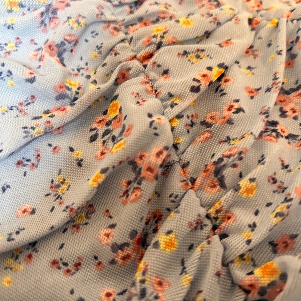 FLORAL BLOUSE TOP - Picture 3 of 6